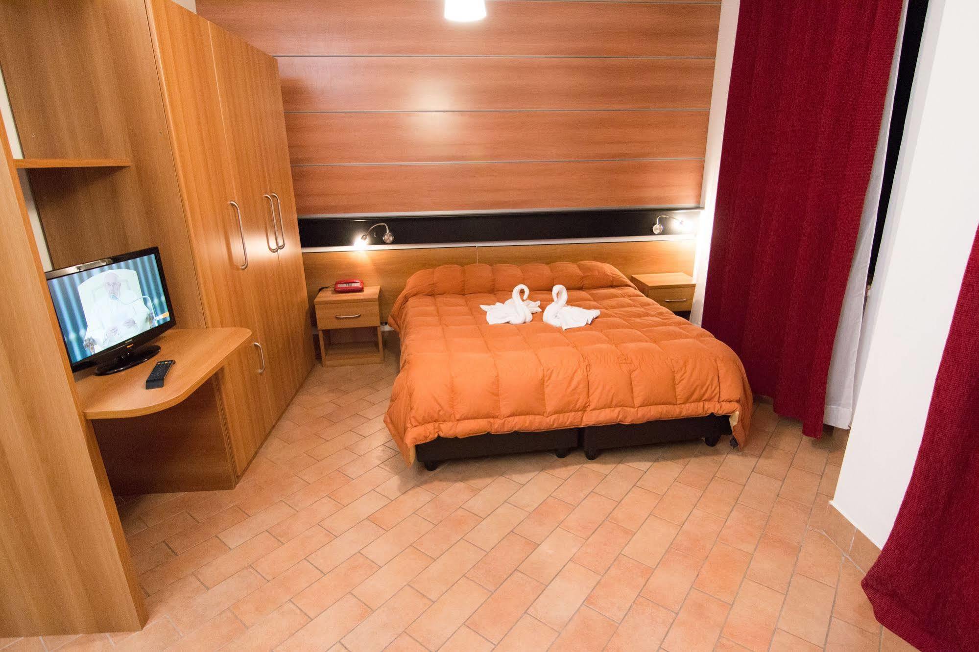 Hotel Murgia Santeramo in Colle Exterior photo